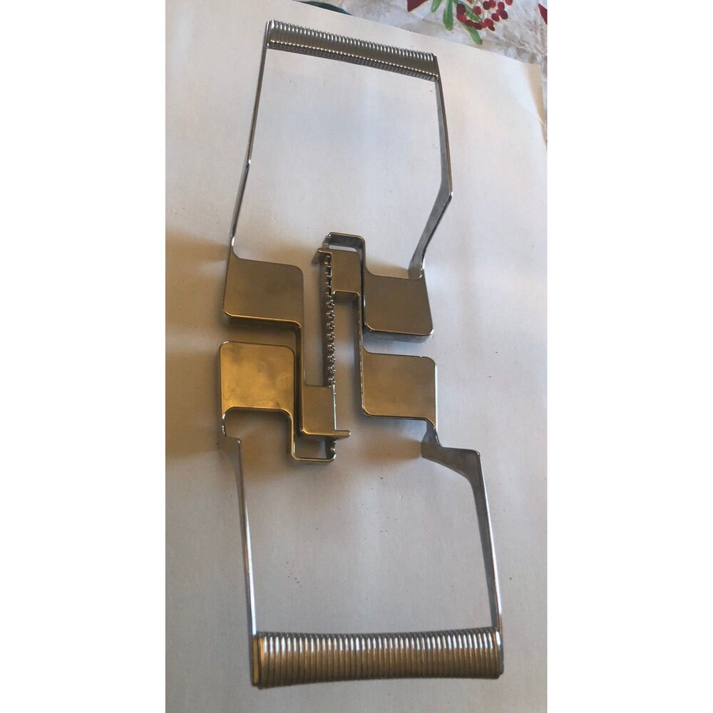 Vtg. Pyrex Adjustable Casserole Holder #78 Chrome Mcm